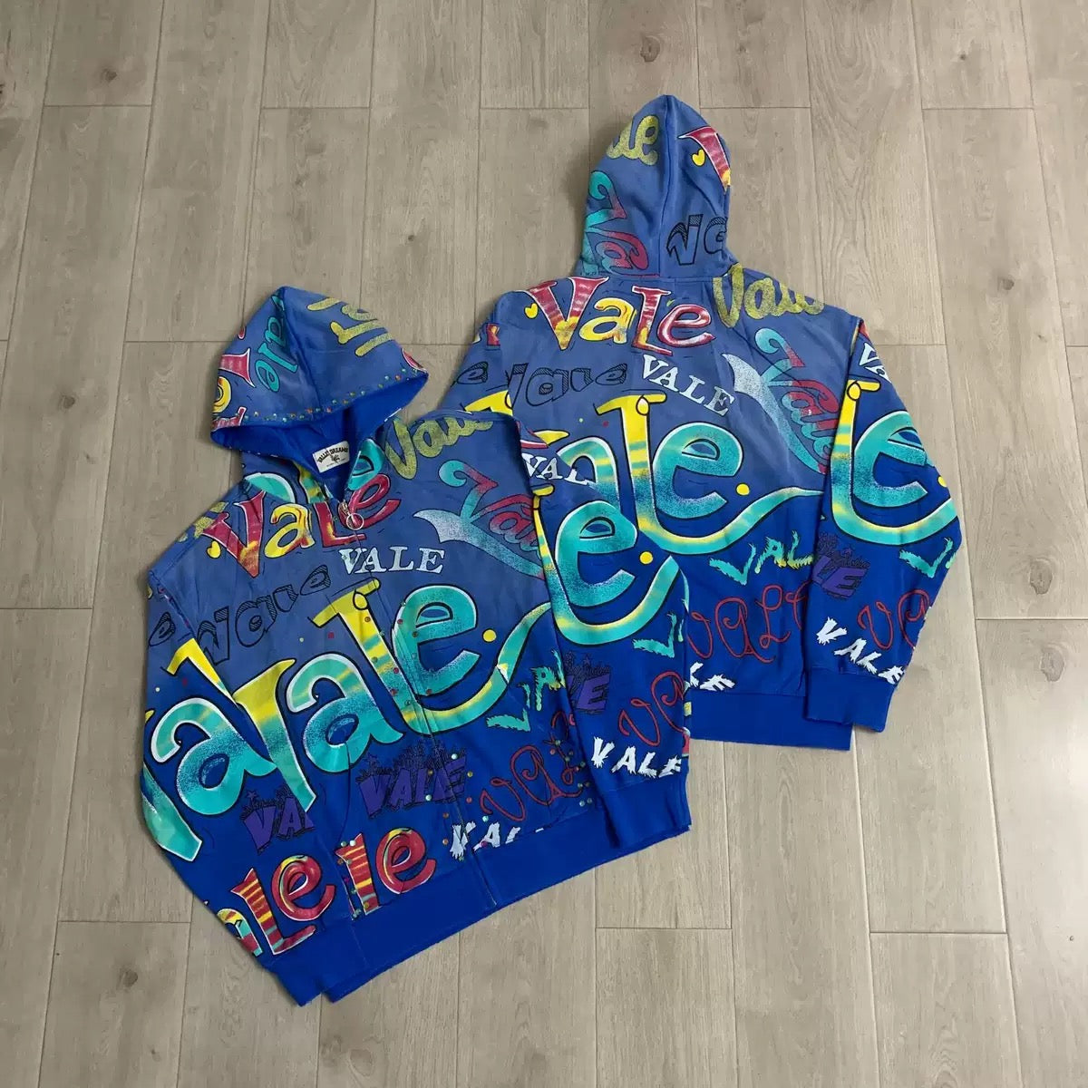 Vale Lives 2026 Fall/Winter Full-Zip Hoodie Collection
