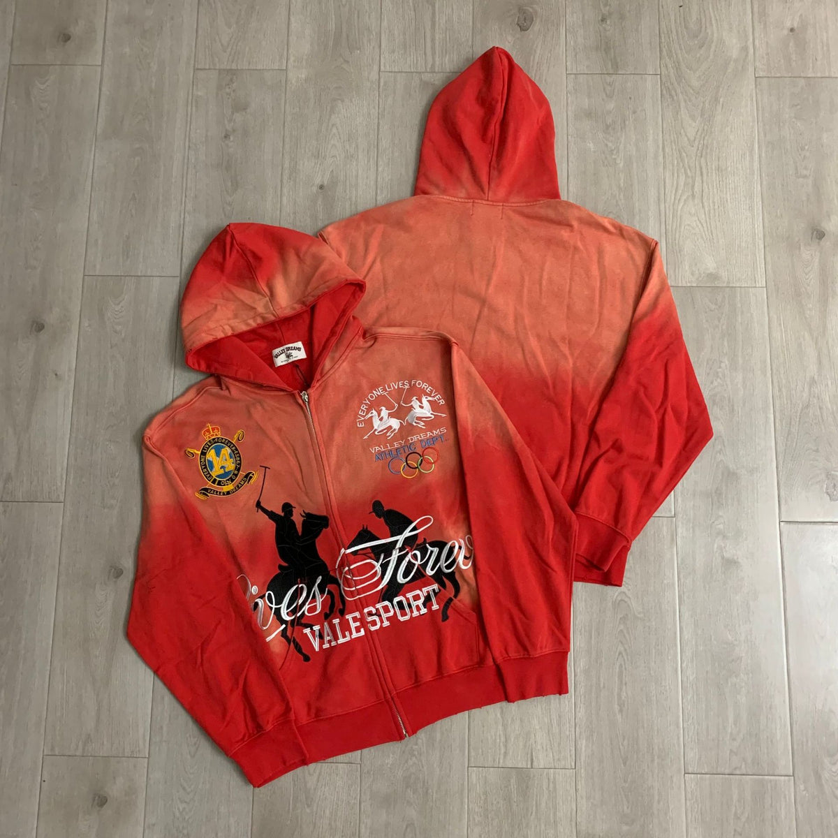 Vale Lives 2026 Fall/Winter Full-Zip Hoodie Collection