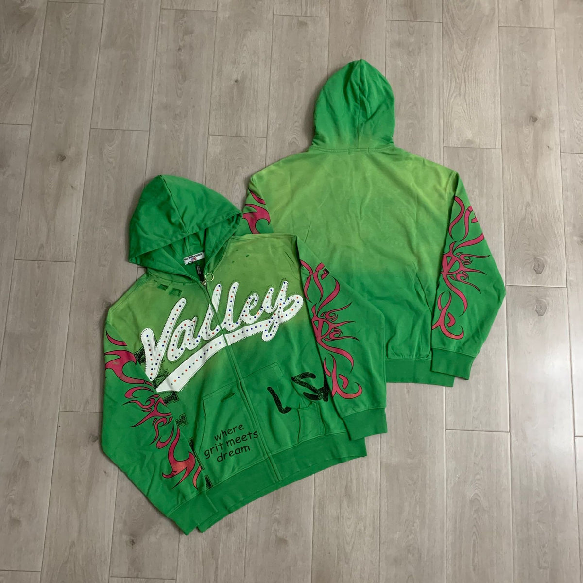 Vale Lives 2026 Fall/Winter Full-Zip Hoodie Collection