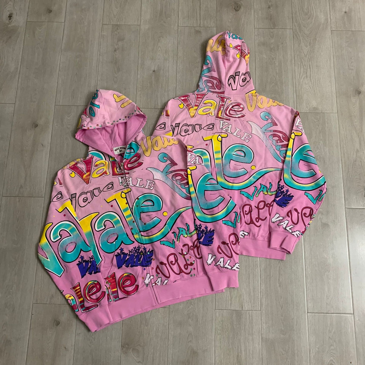 Vale Lives 2026 Fall/Winter Full-Zip Hoodie Collection