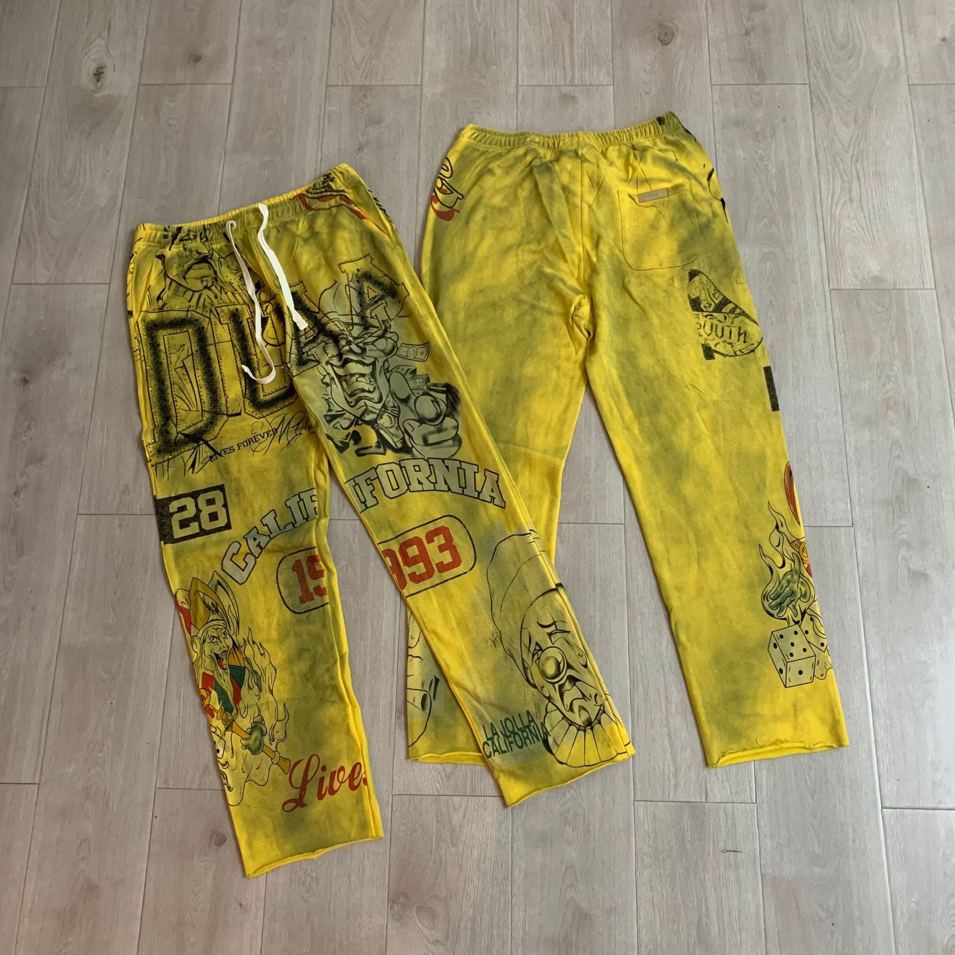 DUAA 2026 Rhinestone Washed Sweatpants